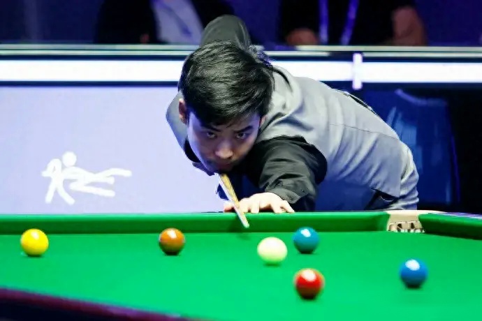 以绝对优势 以绝对优势